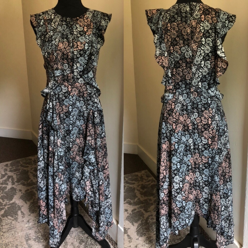 {Belle & Sky} Floral maxi dress